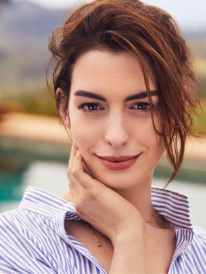 Anne Hathaway pic #1128416