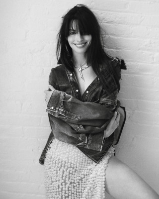Anne Hathaway pic #1363266