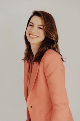 Anne Hathaway pic #1100732