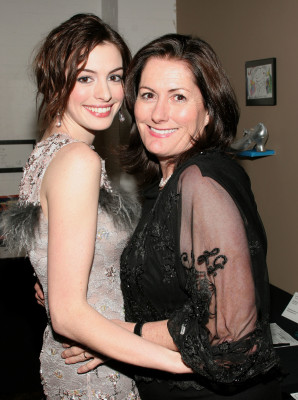 Anne Hathaway pic #695248