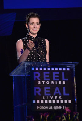 Anne Hathaway pic #690327