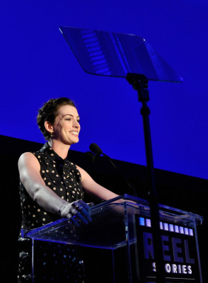 Anne Hathaway pic #690329
