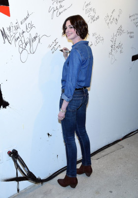 Anne Hathaway pic #755998