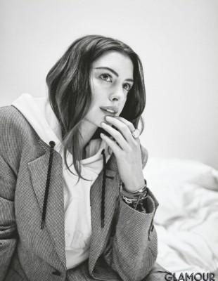 Anne Hathaway pic #1041083