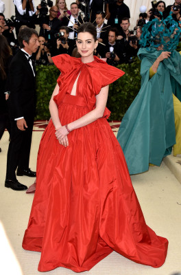 Anne Hathaway pic #1035219