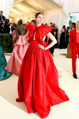 Anne Hathaway pic #1035220