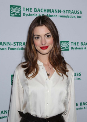 Anne Hathaway pic #310928