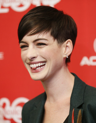 Anne Hathaway pic #682528