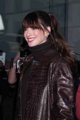 photo 11 in Anne Hathaway gallery [id1311793] 2022-10-14 00:00:00
