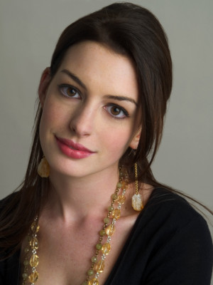 Anne Hathaway pic #30305