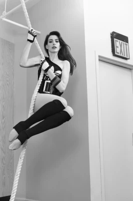 Anne Hathaway pic #1305810