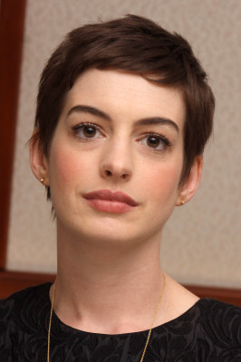 Anne Hathaway pic #511470