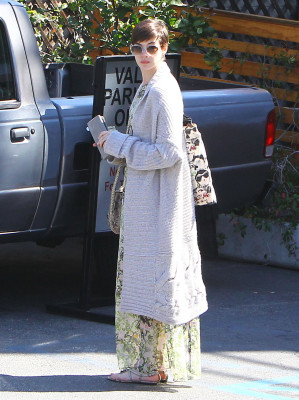 Anne Hathaway pic #580344