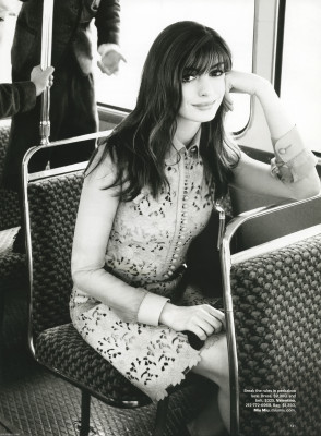 Anne Hathaway pic #486524