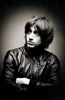 photo 12 in Arctic Monkeys gallery [id653030] 2013-12-16 00:00:00