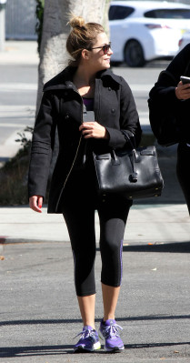Ashley Benson pic #640731