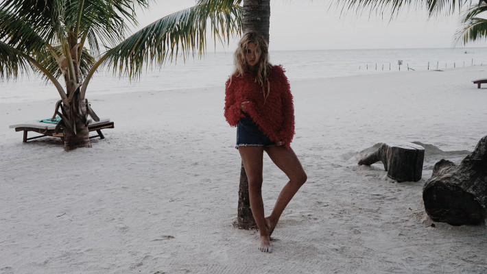 Ashley Benson pic #813085
