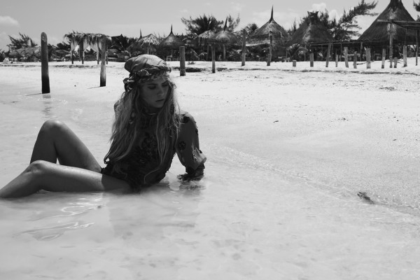 Ashley Benson pic #812704