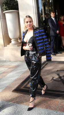Ashley Benson pic #1071169