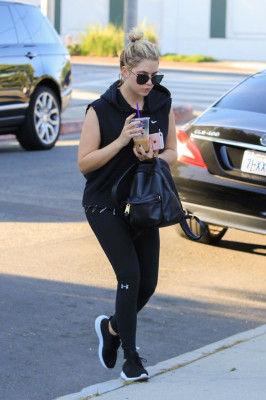 Ashley Benson pic #985620
