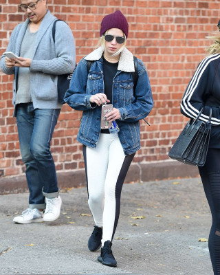 Ashley Benson pic #890982