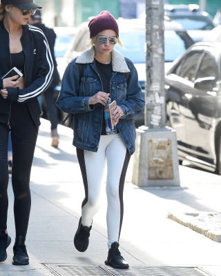 Ashley Benson pic #891032