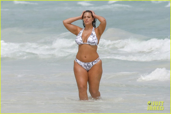 Ashley Graham pic #890589
