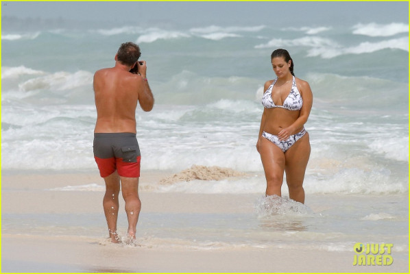 Ashley Graham pic #890522