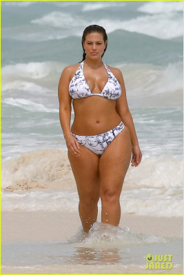 Ashley Graham pic #890077