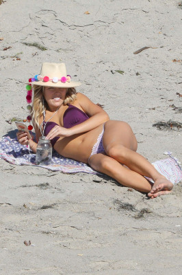Ashley Hart pic #975175