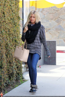 Ashley Tisdale pic #459075