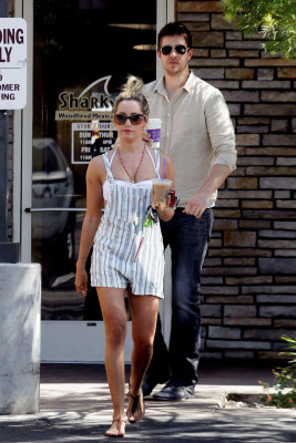 Ashley Tisdale pic #494000