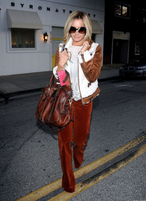 Ashley Tisdale pic #420274