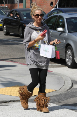 Ashley Tisdale pic #409254