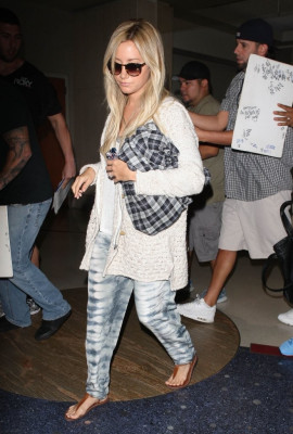 Ashley Tisdale pic #667732