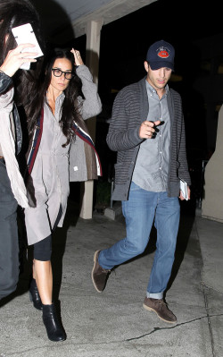 Ashton Cutcher pic #633397
