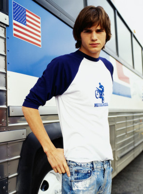 Ashton Cutcher pic #214849