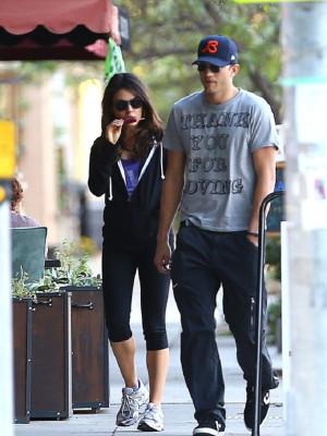 Ashton Cutcher pic #548091