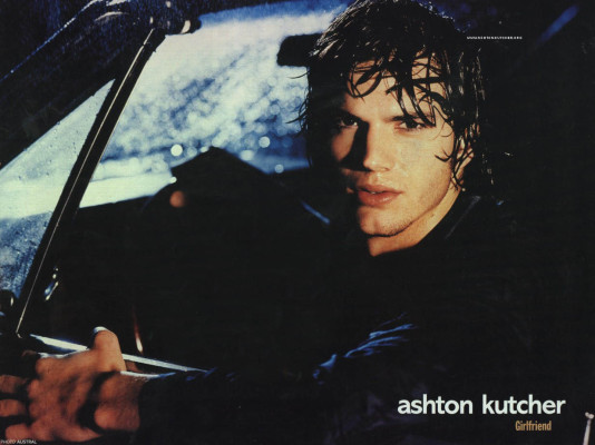 Ashton Cutcher pic #70910