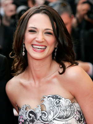 photo 3 in Asia Argento gallery [id227421] 2010-01-18 00:00:00