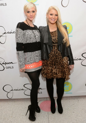 photo 26 in Ashlee Simpson gallery [id426707] 2011-12-05 00:00:00