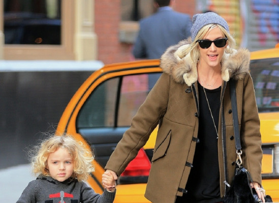 photo 4 in Ashlee Simpson gallery [id562317] 2012-12-21 00:00:00