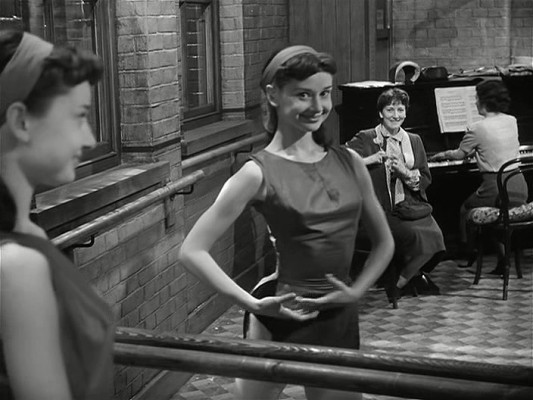 Audrey Hepburn pic #704189