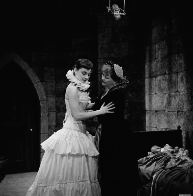 Audrey Hepburn pic #246677
