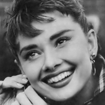 Audrey Hepburn pic #103846
