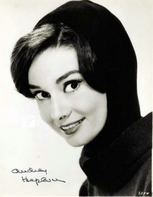 Audrey Hepburn pic #384451