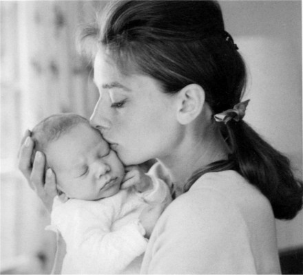 Audrey Hepburn pic #378639