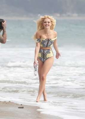 Ava Sambora pic #840926