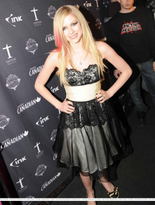 Avril Lavigne pic #143199