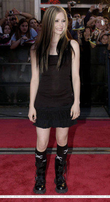 Avril Lavigne pic #143207
